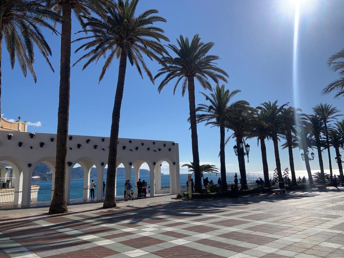 Estudio Con Terraza By Maison Jaken Nerja Kültér fotó